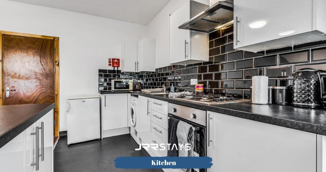 Cardiff - Quirky 1 Bedroom, Sleeps 3, Wi-Fi - Jrr Stays Екстериор снимка